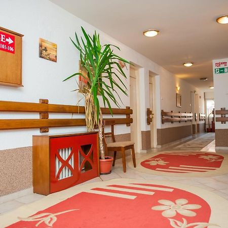 Prenociste "Nacional" Hotel Prnjavor Exterior foto